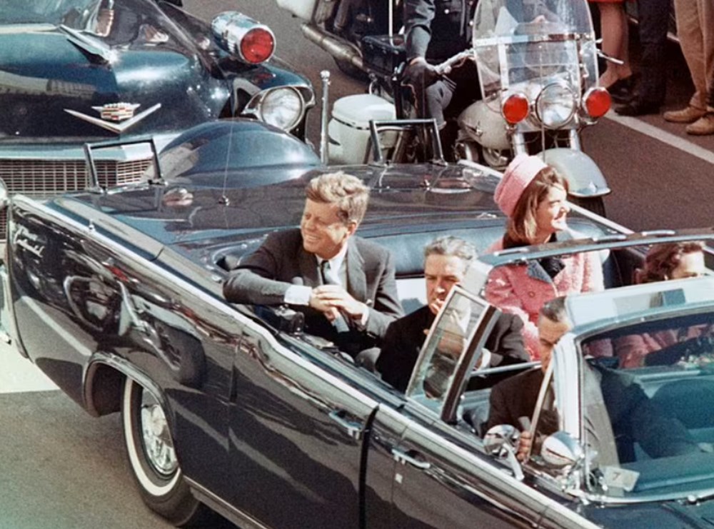 John F. Kennedy suikastı belgelerinde UFO ayrıntısı: CIA ajanı tarafından açıklandı John F. Kennedy suikastı belgelerinde UFO ayrıntısı: CIA ajanı tarafından açıklandı - 8