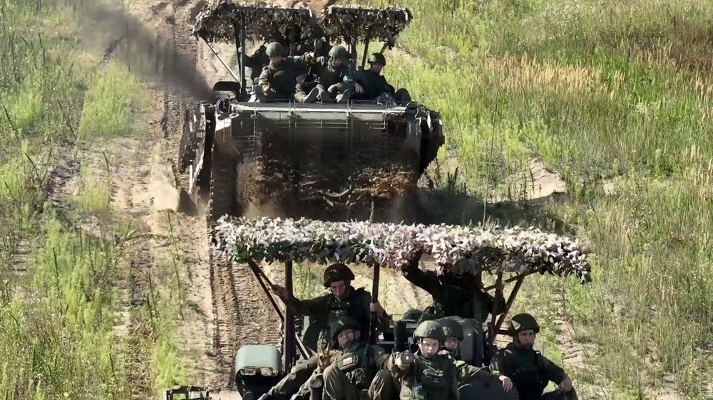 Rusya ve Belarus'tan gövde gösterisi: 3 komşu ülkede kırmızı alarm - 3