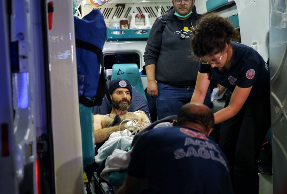 ABD'li dağcı rahatsızlanarak mahsur kaldığı mağaradan 9. günde kurtarıldı - 6