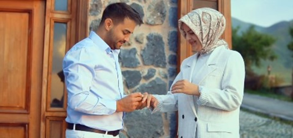 Kadir Ezildi nişanlandı - 1