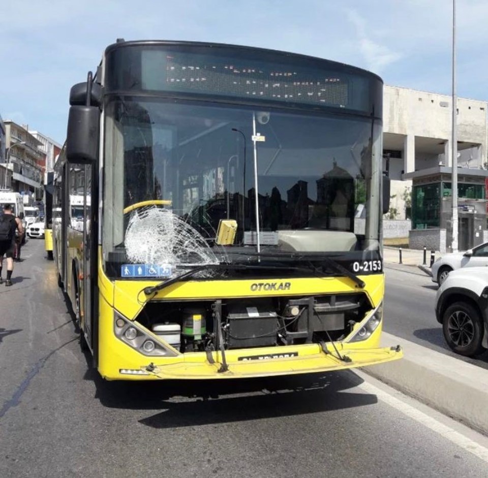 Ümraniye’de temizlik işçisine İETT otobüsü çarptı - 1