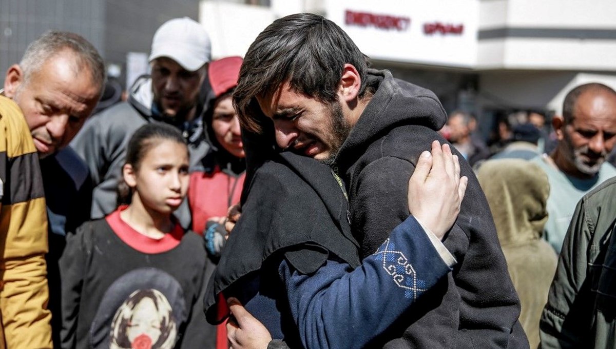 İsrail yardım konvoyunu vurdu: Katliama tanık olanlar dehşet anlarını anlattı İsrail yardım konvoyunu vurdu: Katliama tanık olanlar dehşet anlarını anlattı