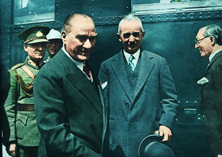 genelkurmay dan renkli ataturk