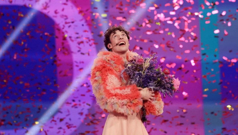 Eurovision galibi Nemo İsviçre'yi
