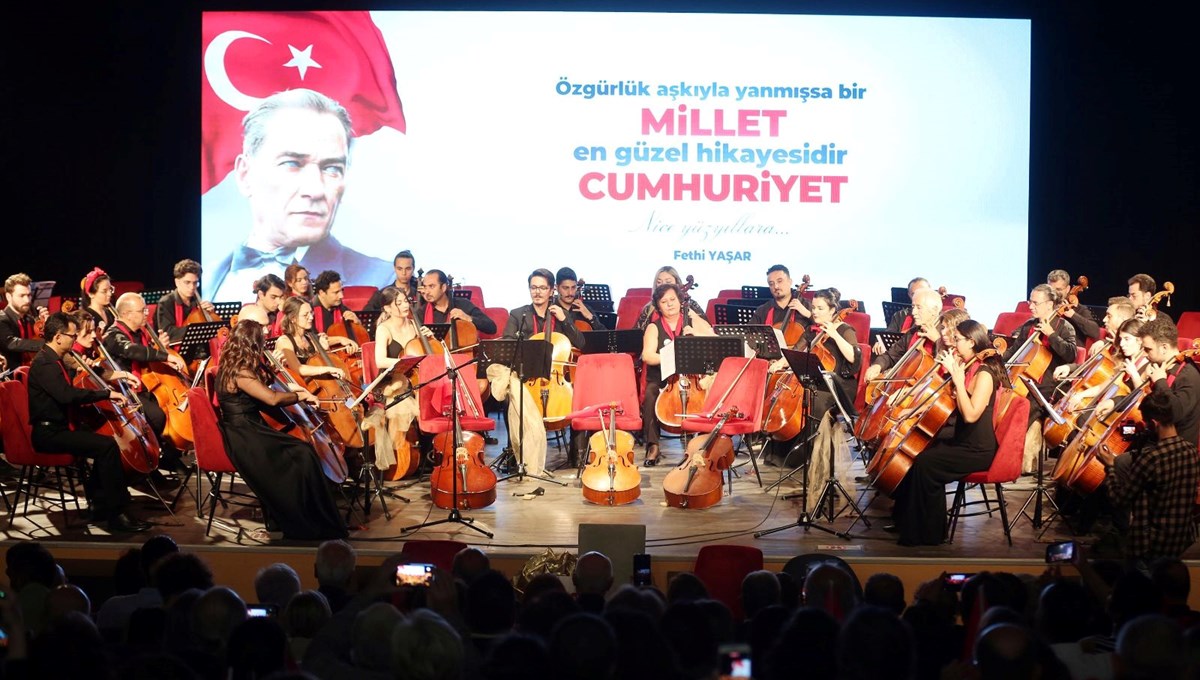 Ankara'da 100. yıla özel 100 çellistten konser Ankara'da 100. yıla özel 100 çellistten konser