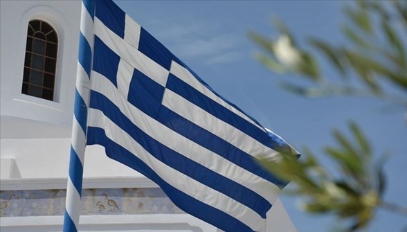 Ο πληθυσμός συρρικνώνεται και γερνάει στην Ελλάδα – Last Minute World News