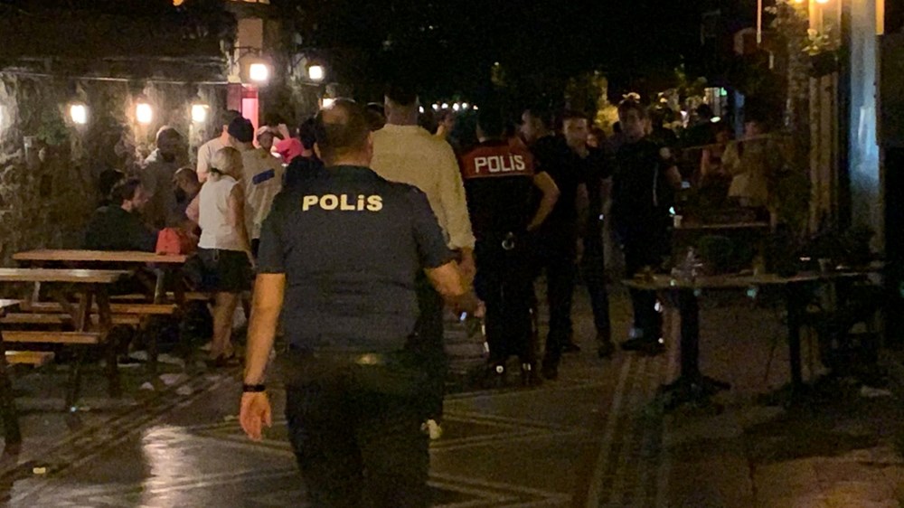 Kadıköy'deki kafede kadına kurşun yağdırdı - 3