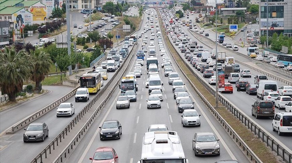 Trafikte yeni cezalar: Ehliyetlerine el konulacak - 3