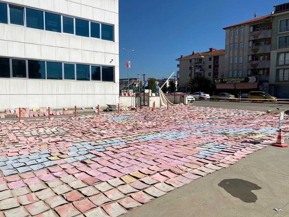 Bartın'da sel sonrası 70 bin evrakı sererek kurutma - 2