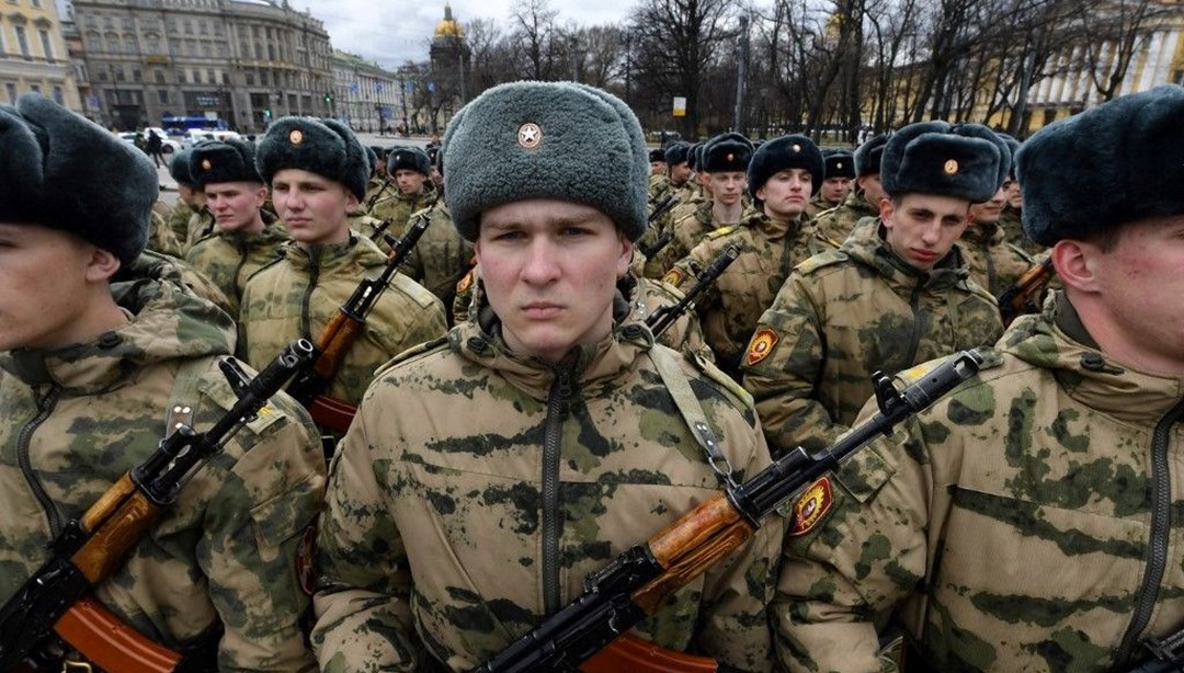 “Tam
cephe ilerleyiş”: Rus askerleri durdurulamıyor!