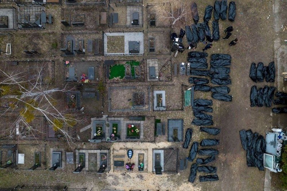 Ukrayna'da acılar dinmiyor: Mariupol'deki bir enkazın bodrumundan 200 ceset çıkarıldı - 15