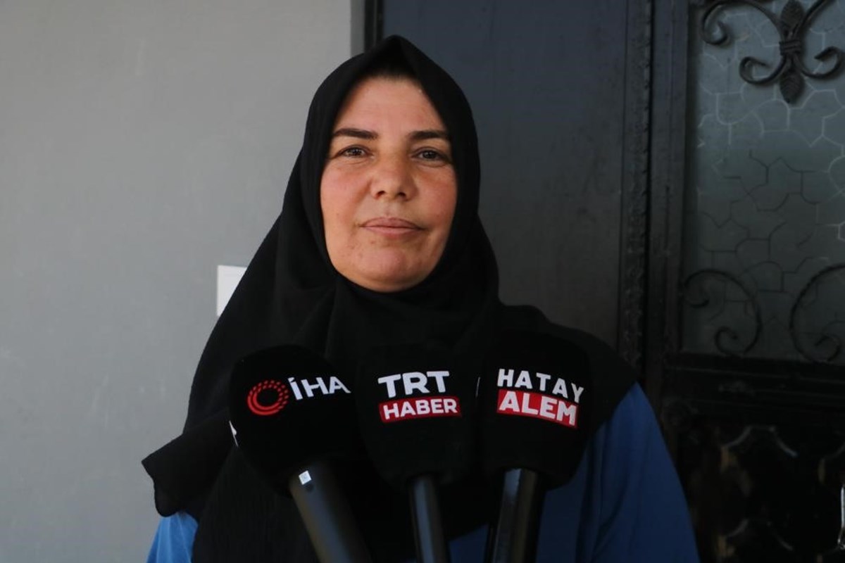 Komşu Hüsne Sipahi Komşu Hüsne Sipahi