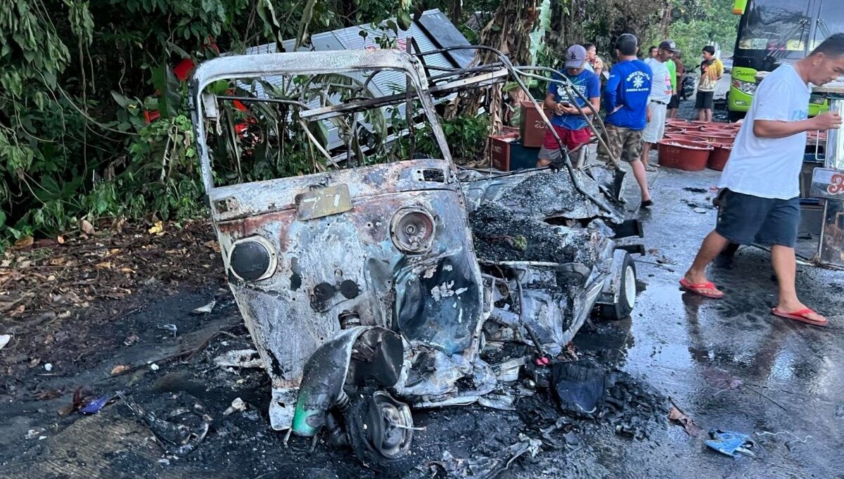 Filipinler'de tuk-tuk kazası: 5 kişi hayatını kaybetti Filipinler'de tuk-tuk kazası: 5 kişi hayatını kaybetti