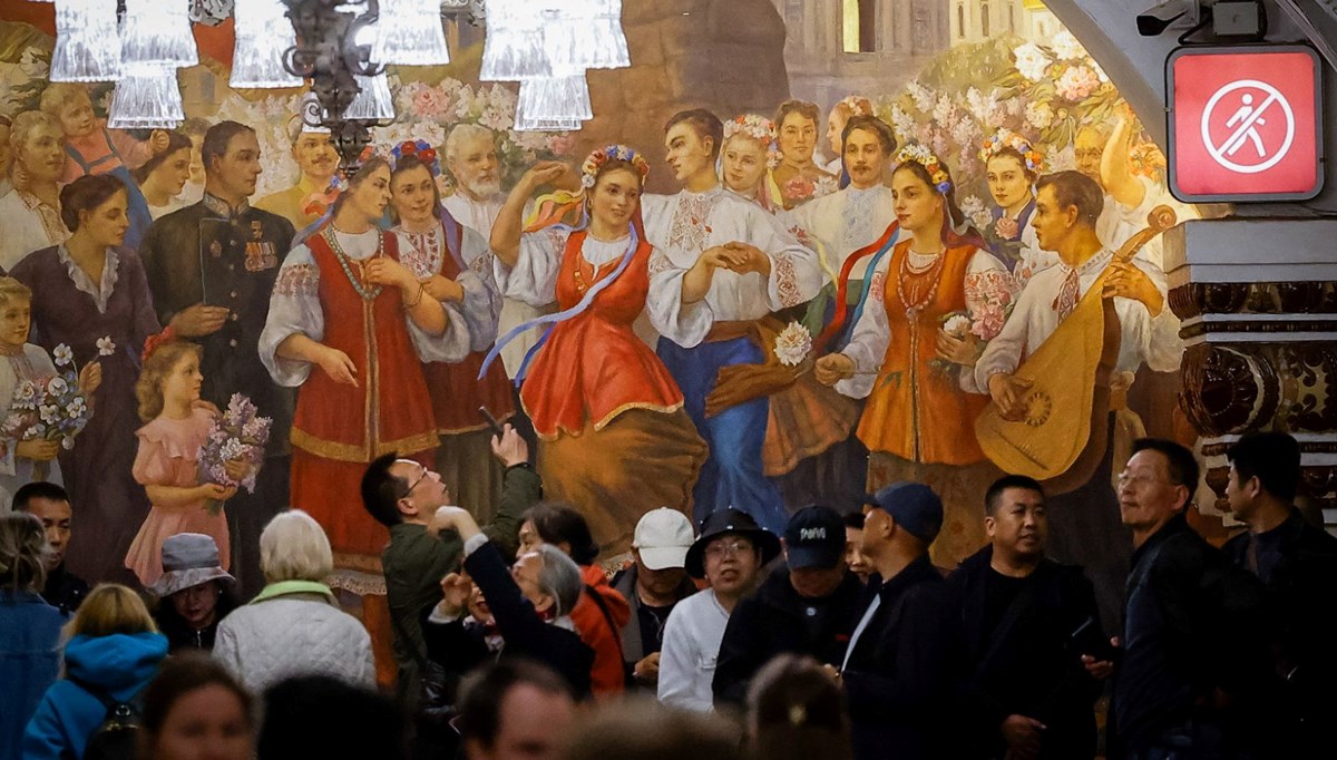 Sanat eserleriyle ünlü: Metro mu sergi mi?