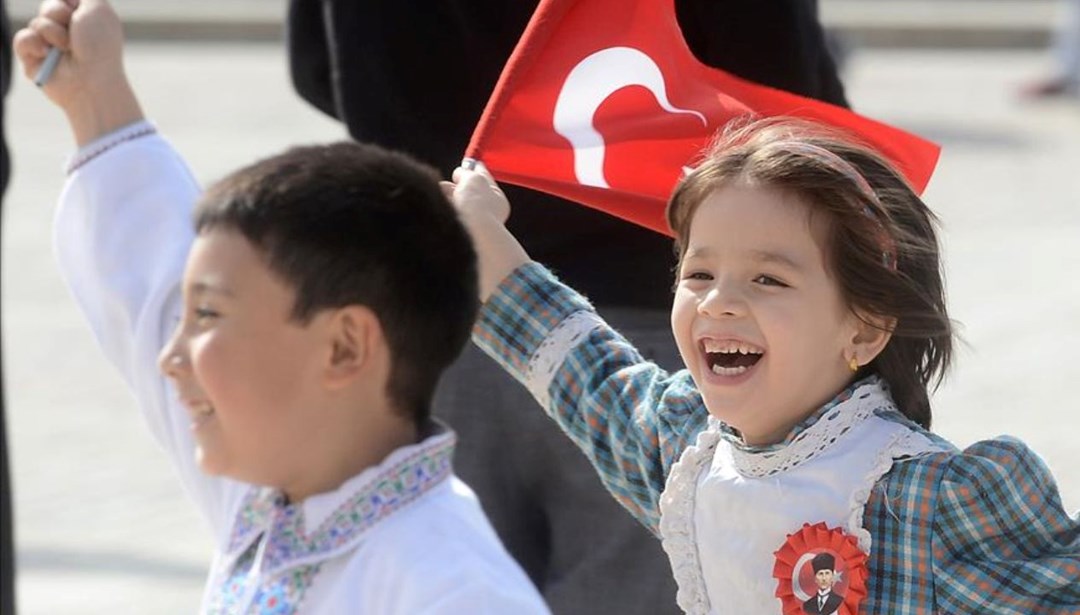 23 Nisan resmi tatil mi? 22 Nisan yarım gün mü, hangi güne denk geliyor? (2025 resmi tatil takvimi)