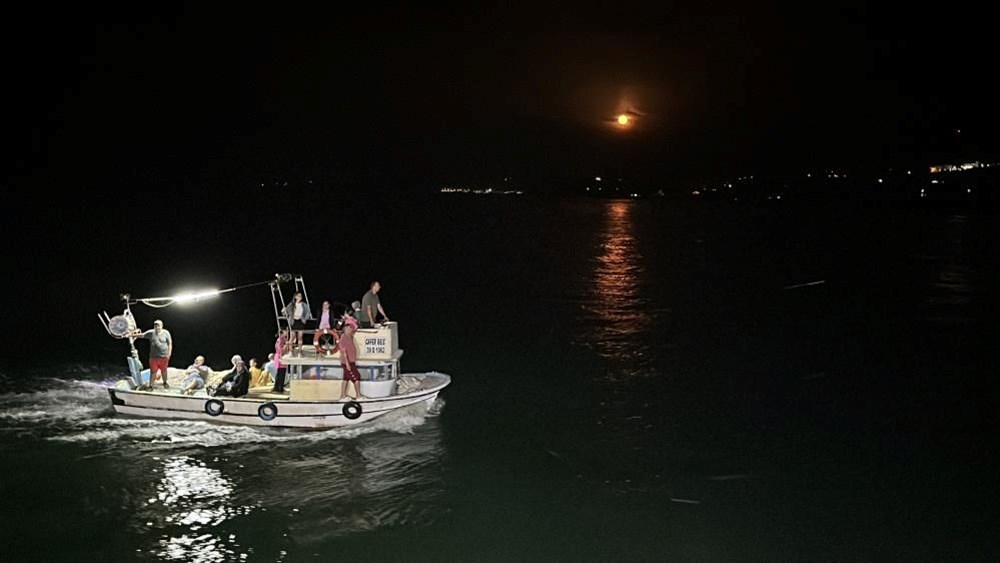 Av sezonu başladı: Balıkçılar "Vira Bismillah" diyerek denize açıldı - 17