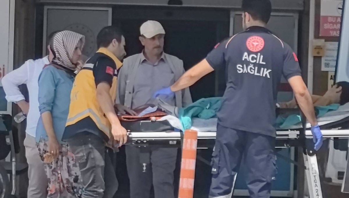 Bıçağın üzerine düştü, yaralandı