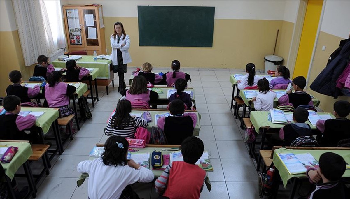 Öğretmenlerin ek ders ücreti verilecek mi? Milli Eğitim Bakanlığı'ndan ek ders açıklaması