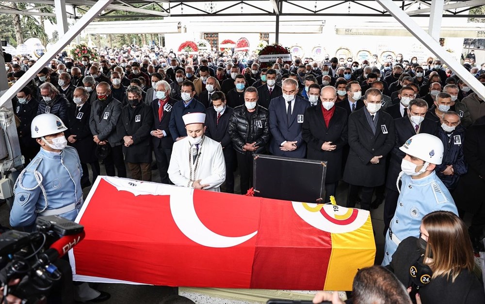 Demet Akbağ'dan Rasim Öztekin açıklaması: Ameliyatı ihmal etmiş - 9