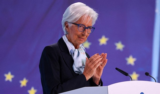 ECB Başkanı Lagarde: "Dezenflasyon sürecinin devam etmesi bekleniyor"