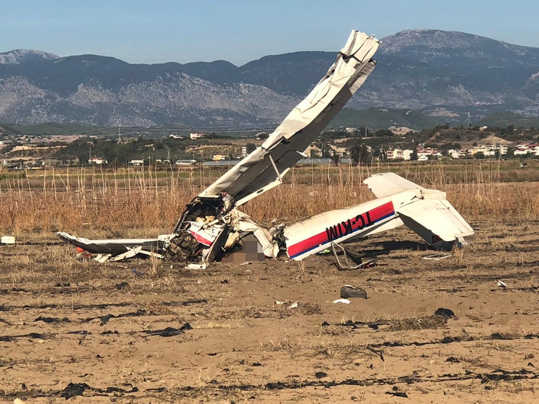 antalya manavgat ta egitim ucagi dustu 2 olu