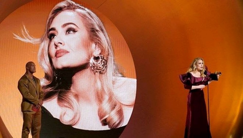 Grammy ödüllü şarkıcı Adele müziğe ara veriyor - 3