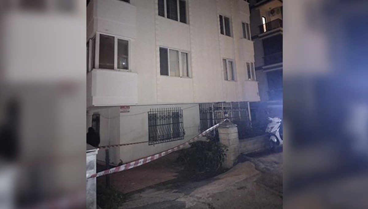 İstanbul'da temel kazısında toprak kaydı: Bir bina boşaltıldı İstanbul'da temel kazısında toprak kaydı: Bir bina boşaltıldı