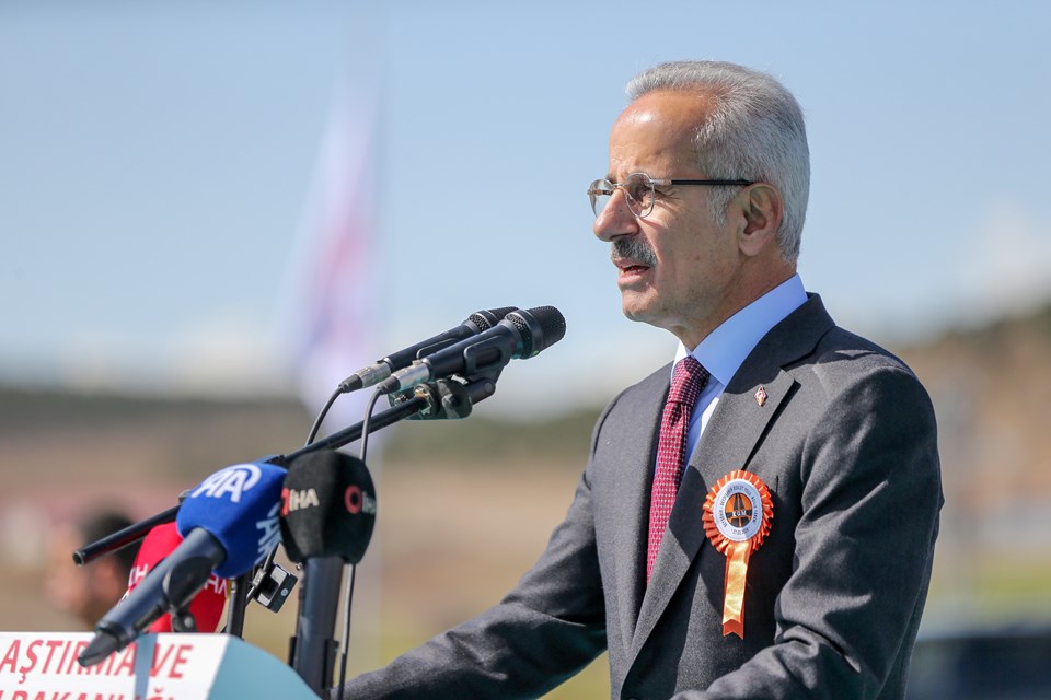 Ulaştırma ve Altyapı Bakanı Abdulkadir Uraloğlu açıkladı: İstanbul’da iki yeni raylı sistem hizmete giriyor - 1