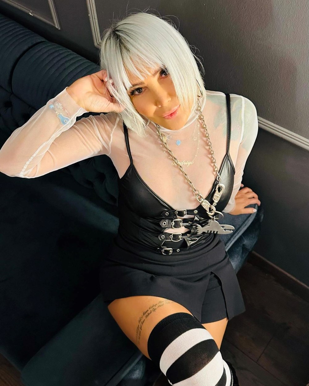 60 yaşındaki şarkıcının yüzünü gerdirdikten sonraki hali çok konuşuldu