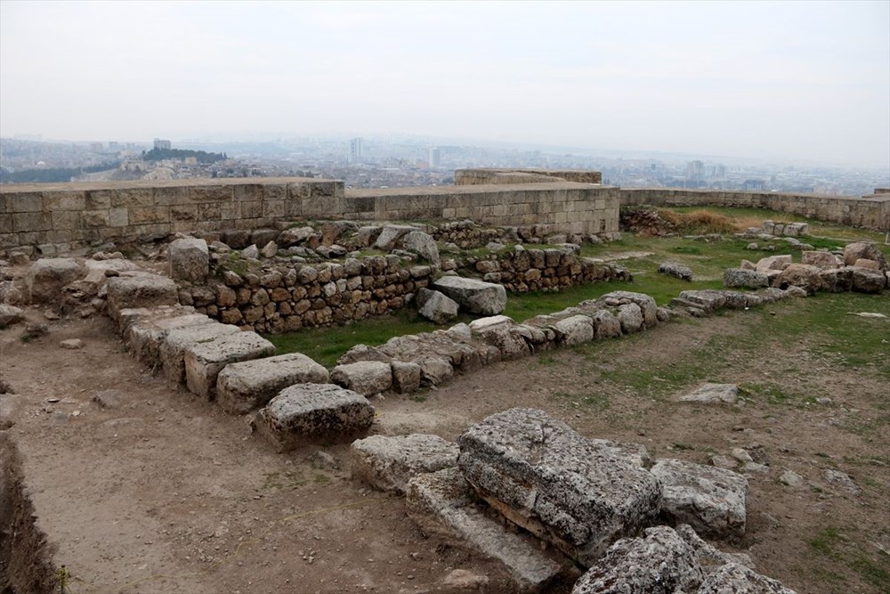 Urfa'nın tarihi kalesi gün yüzüne çıkarılıyor - 4