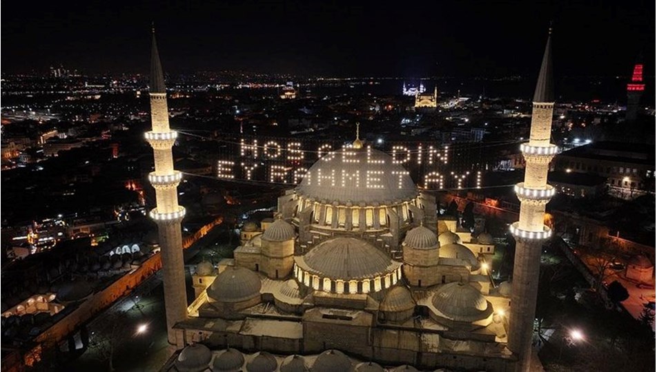 İstanbul iftar çadırları 2025 | İstanbul'da iftar çadırı nerede var? İlçe ilçe ücretsiz iftar çadırları/sofraları listesi