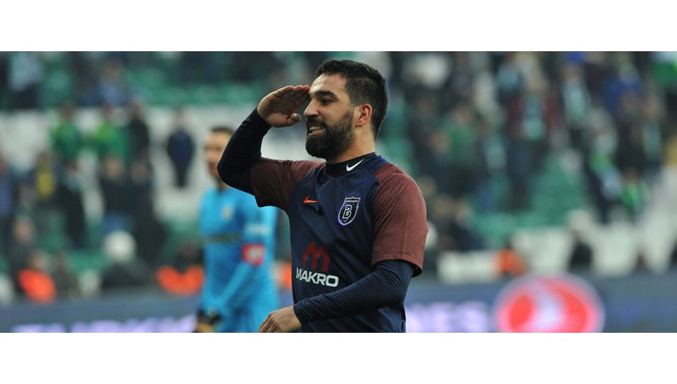 Medipol Başakşehir Bursaspor'u deplasmanda yendi (Arda Turan golle döndü)