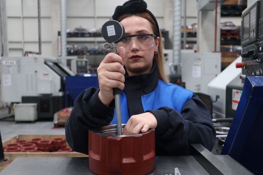30 yaşında döküm fabrikasının tek kadın tornacısı: 3 yıldır bu mesleği yapıyor - 3