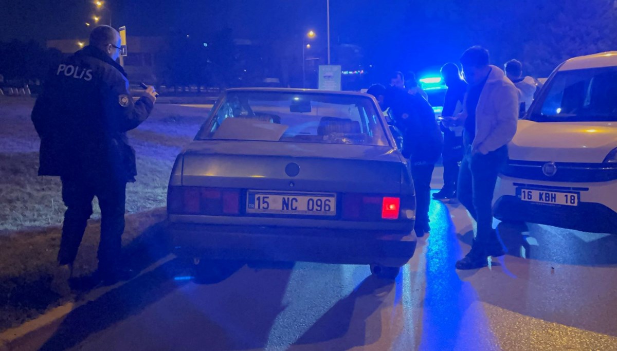 3 çocuk çaldıkları otomobille Bursa’da kaçarken yakalandılar 3 çocuk çaldıkları otomobille Bursa’da kaçarken yakalandılar