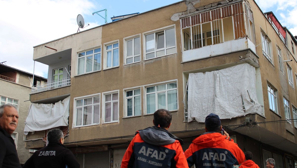 Kayseri'de  3 katlı bina boşaltıldı