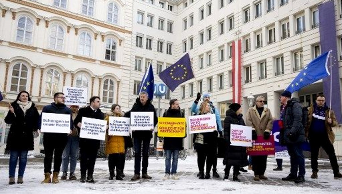 Hollanda, Bulgaristan'ın Schengen Bölgesi'ne dahil olması için onay verdi