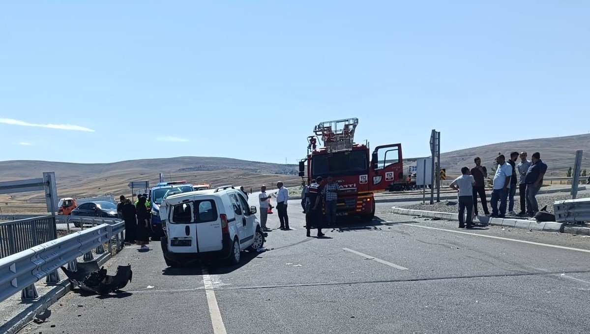 Sivas'ta zincirleme trafik kazası: 9 yaralı