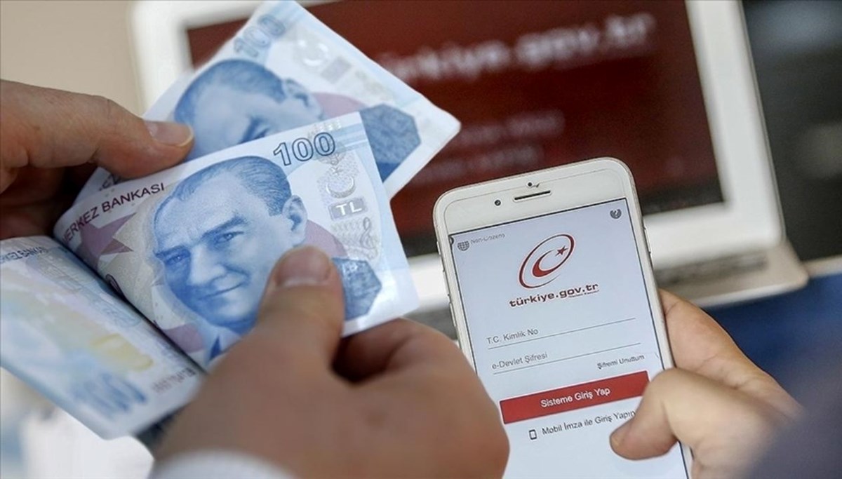 İBB bursu 2. taksit ödemesi yattı mı, ne zaman yatacak? Binlerce öğrencinin gözü 7500 TL İBB burs ödemesinde