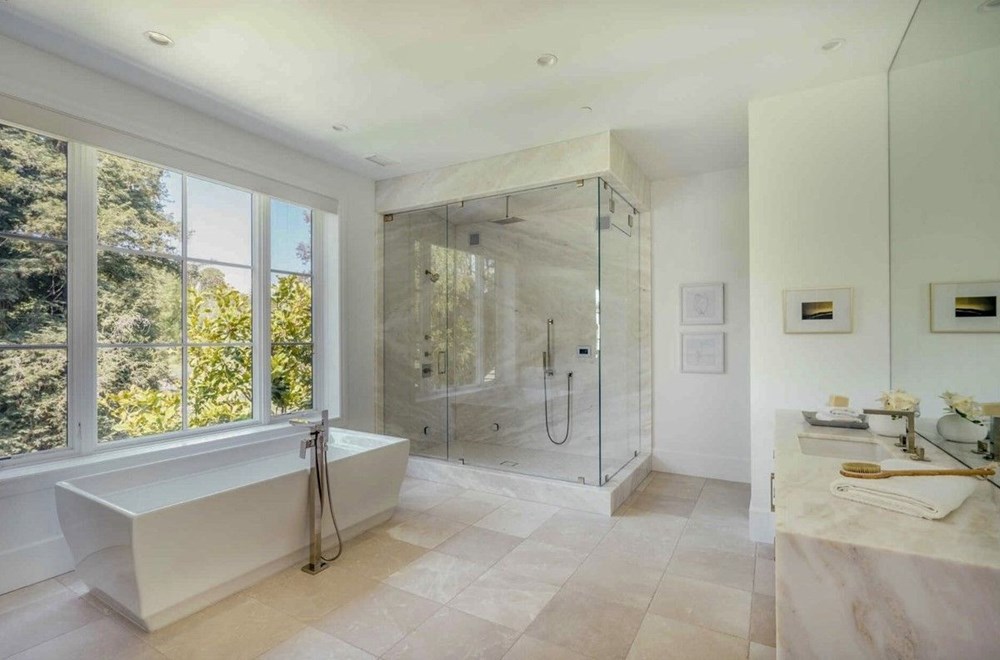 Madonna, The Weeknd'in evini 19,3 milyon dolara satın aldı 21