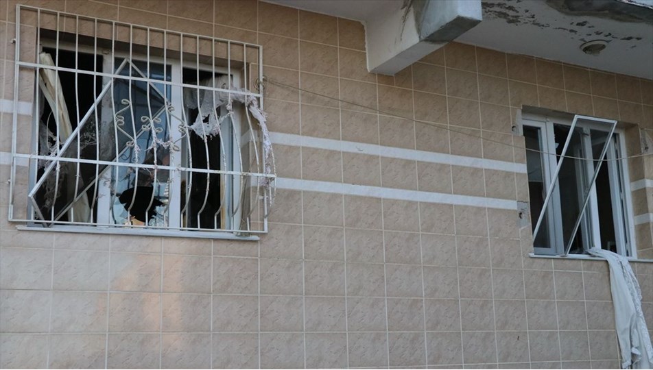 İzmir'de evde patlama: 3'ü çocuk 5 yaralı