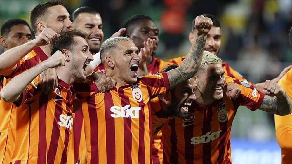 Galatasaray'ın Süper Lig rekorunu kırmasına 1 puan kaldı - 2
