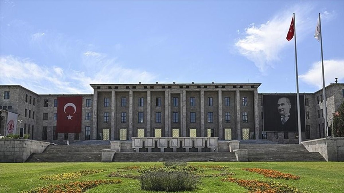 2bl-IegrEkmDNYhzUoweSg.jpg