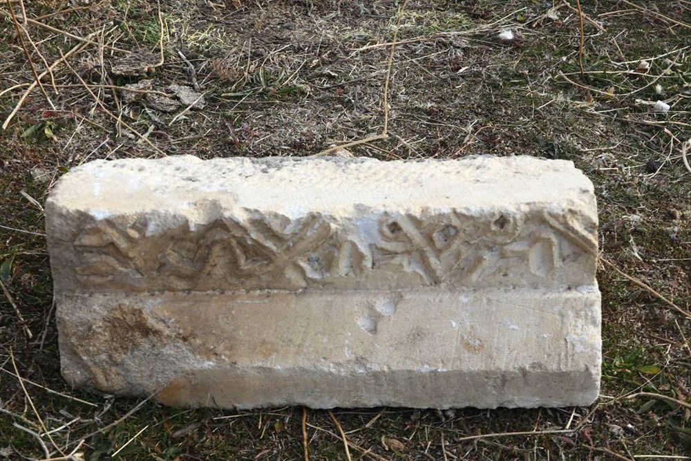 Depremde hasar gören 600 yıllık kümbet restore edilecek - 10