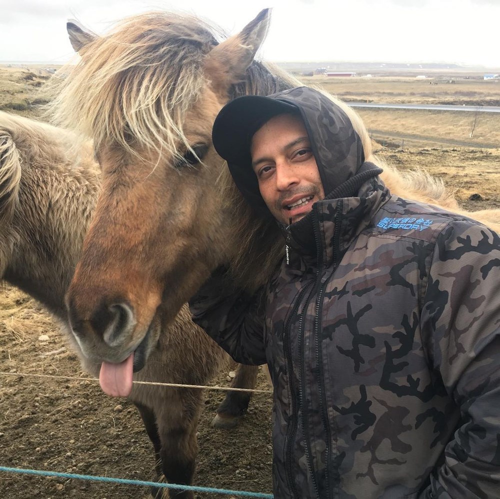 Aşı karşıtı müzisyen Marcus Birks corona virüsten hayatını kaybetti - 8