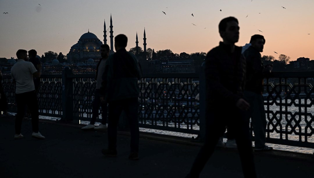 İstanbul'un tarihi ve turistik yerlerinde bayram yoğunluğu