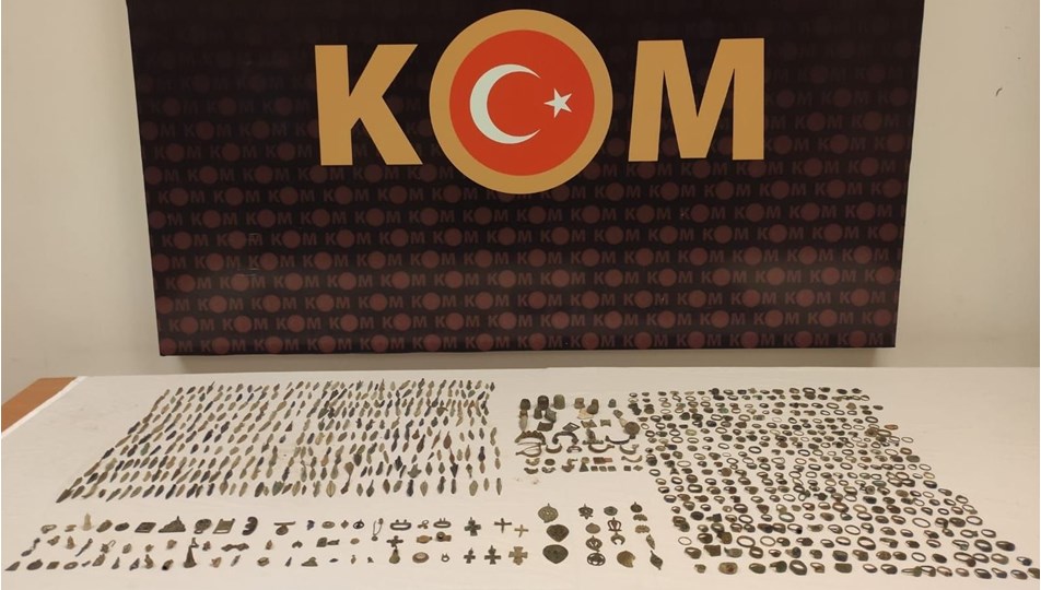 Konya'da tarihi eser niteliğinde 832 obje ele geçirildi