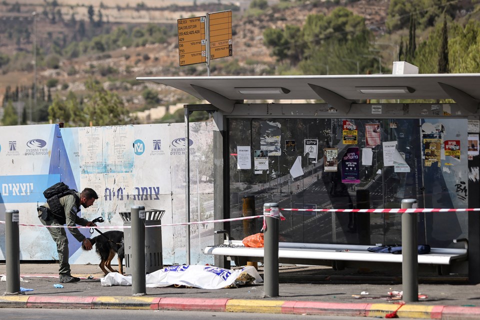 Doğu Kudüs'te silahlı saldırı! 6 kişi öldü, Netanyahu olay yerinde - 2