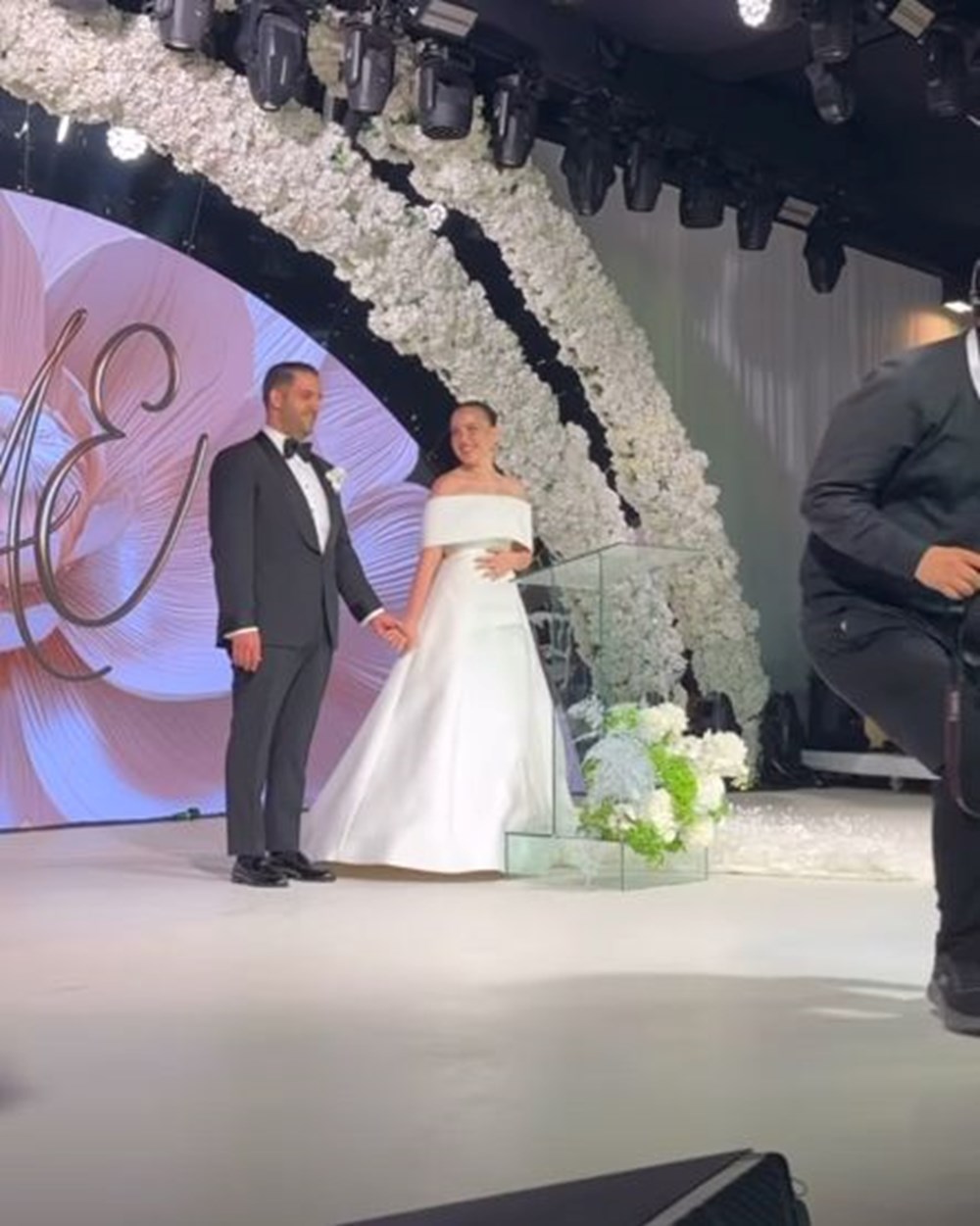 Sinan Engin'in kızı Elif Engin'in mutlu günü: Ahmet Emin Ahlatcı ile evlendi - 2