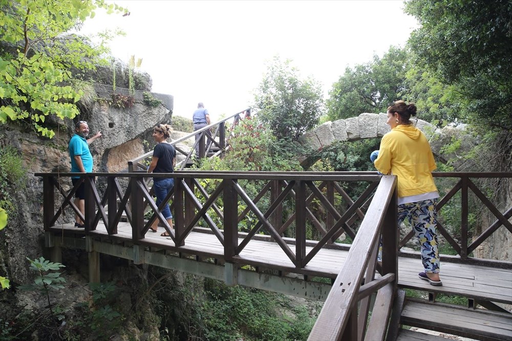 Bin esire yapt�r�lan Titus T�neli