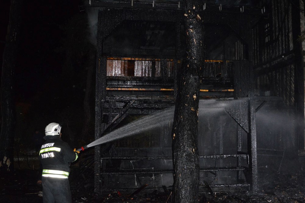 Atatürk'ün kaldığı tarihi konak yandı - 3